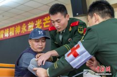 武警桂林支队：传承雷锋精
